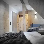 Wlodgeone Πανσιόν 4*