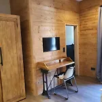 Wlodgeone Πανσιόν 4*