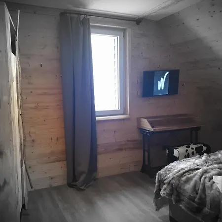 Wlodgeone Guest house *