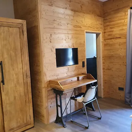 Wlodgeone Guest house *