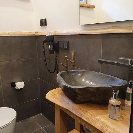 Guest house Wlodgeone 4*