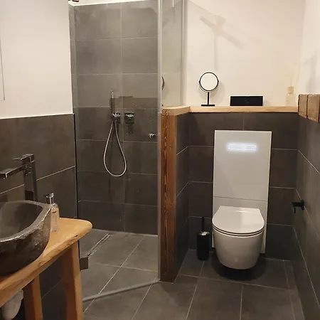 Wlodgeone Guest house
